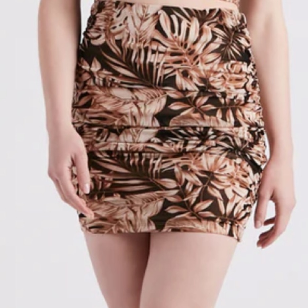 Windsor Brown Tropical Ruched Mini Skirt
